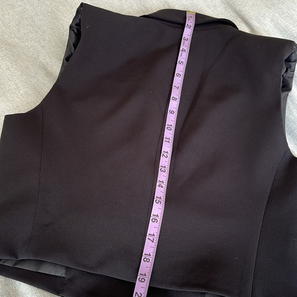 Sleeveless crop jacket with padded shoulder size S - Picture 6 of 9